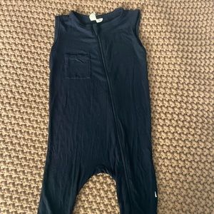 Kyte baby 2T black zip